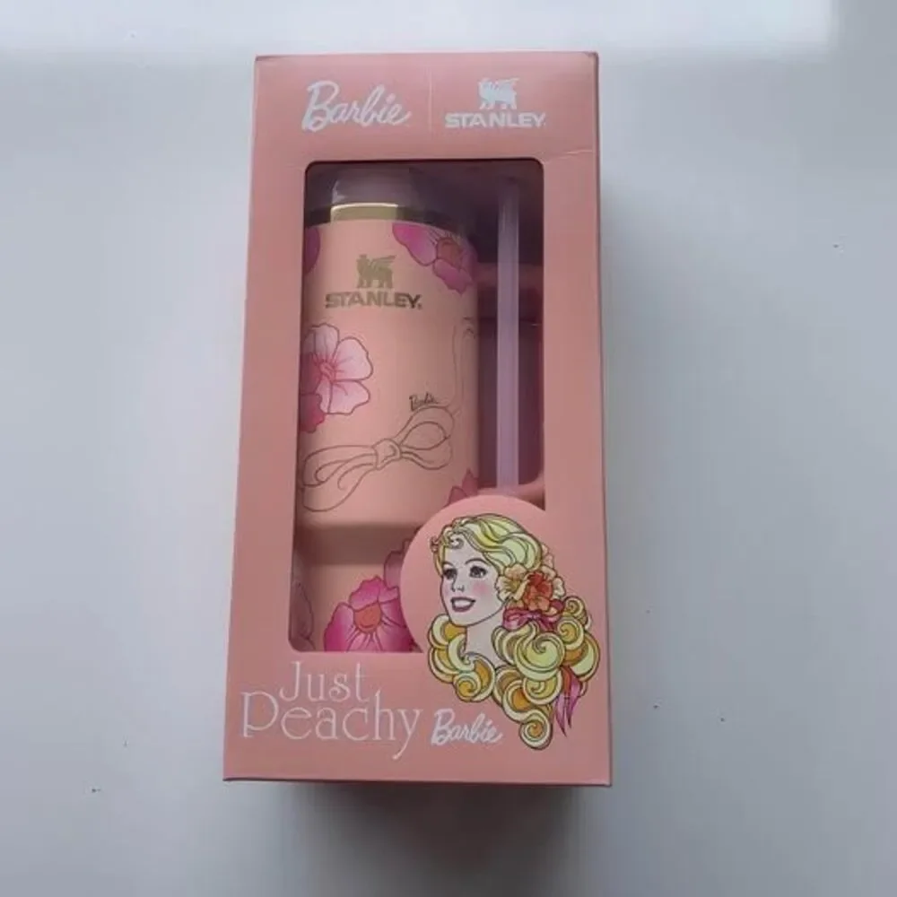 Stanley x Barbie Tumble 40 OZ Limited Edition - Picture 3 of 8